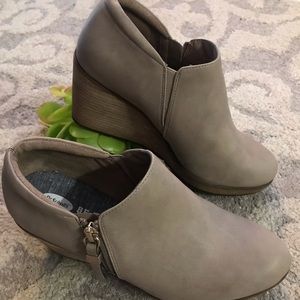 DR SChOLL’S Wedge Shoes